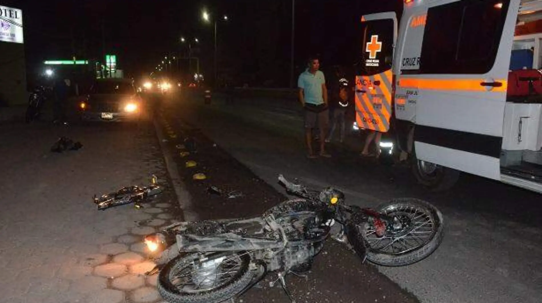 4 MAR. La motocicleta y la bici